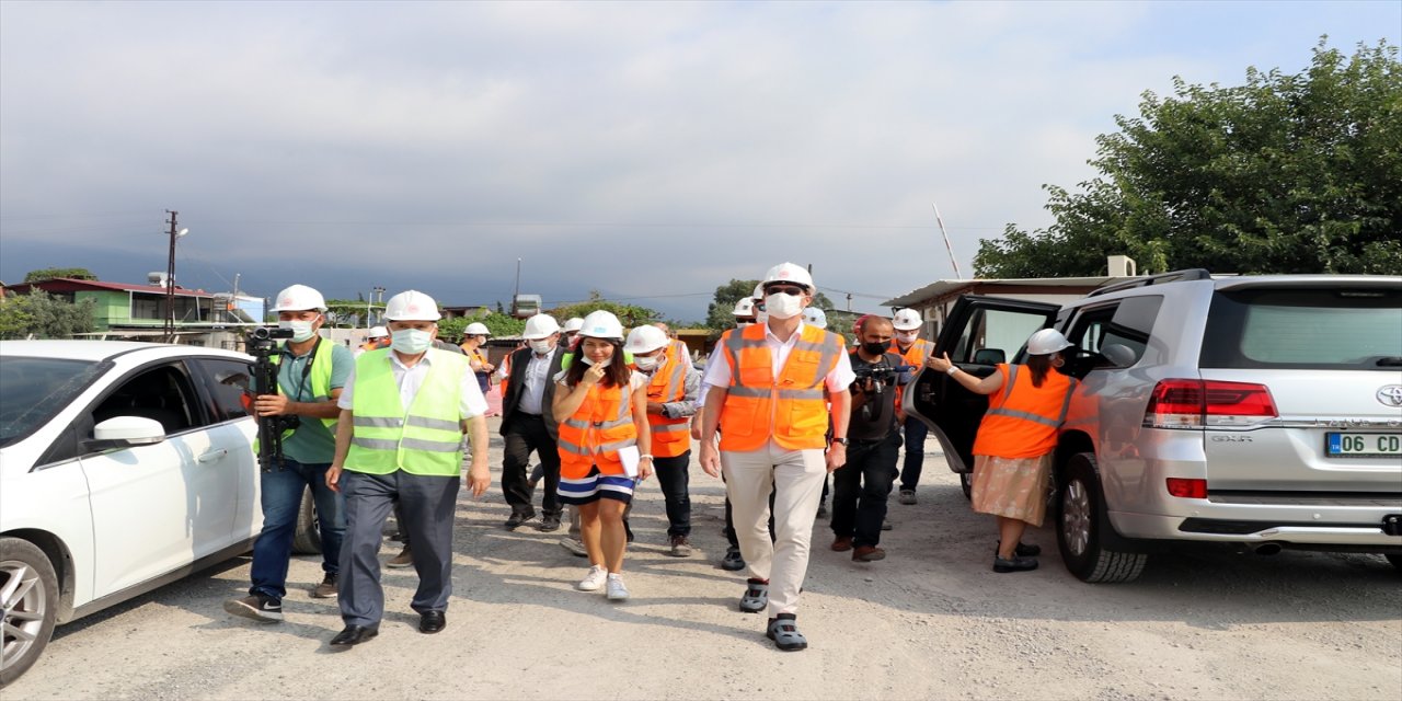 AB Türkiye Delegasyonu Başkanı Meyer-Landrut, yeni Dörtyol Devlet Hastanesi inşaatında incelemelerde bulundu