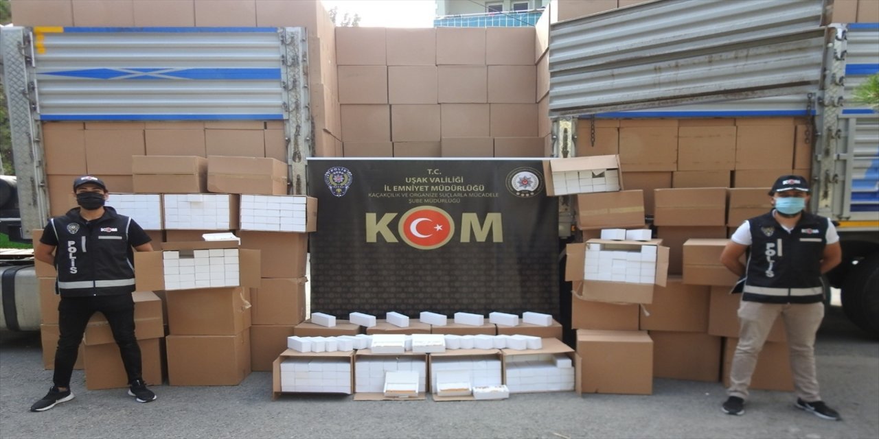 Uşak'ta bir tırda 6 milyon 300 bin bandrolsüz boş makaron bulundu