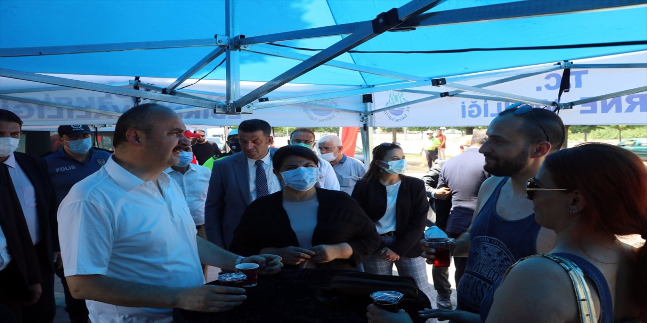 Kapıkule'de gurbetçilerin bekleme süresi "sondaj usulü"yle hızlandırılıyor