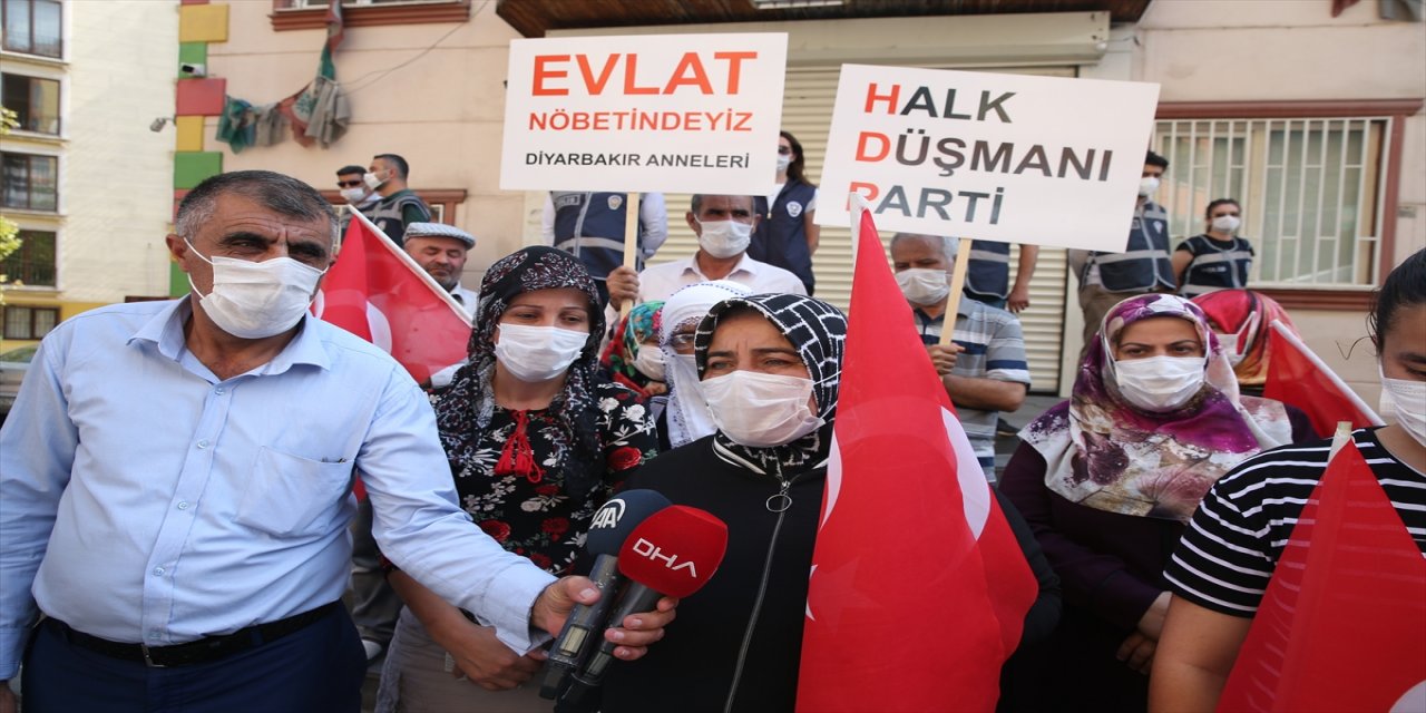 Gara şehidinin annesinden Diyarbakır annelerine destek ziyareti