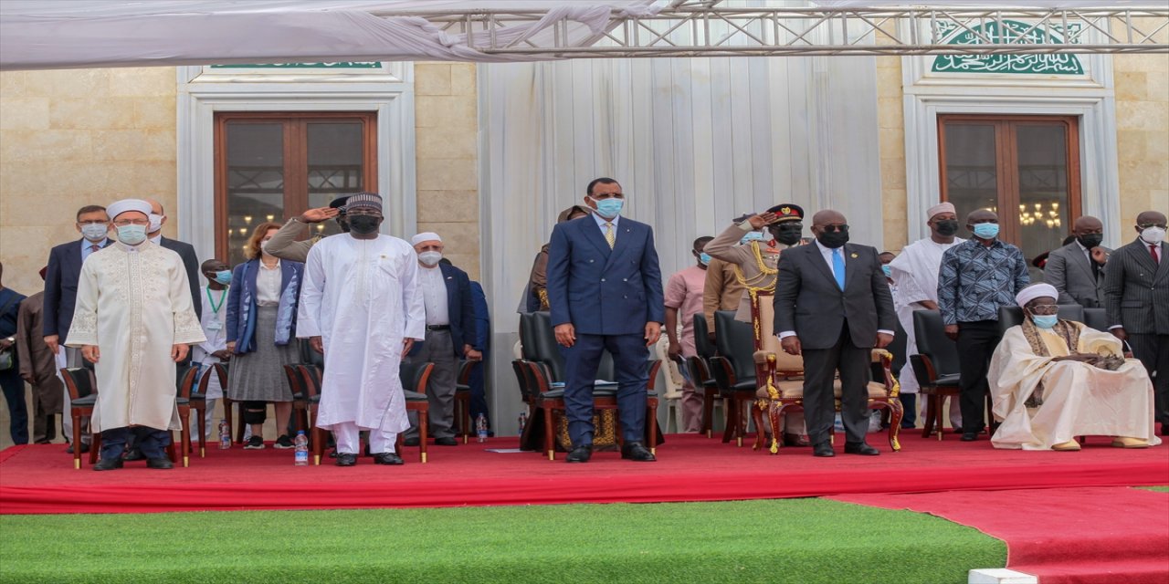 Ganalılar, Türkiye tarafından inşa edilen Gana Millet Camii ve Külliyesi'nin sevincini yaşıyor