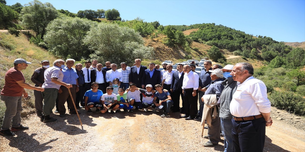 TBMM Plan ve Bütçe Komisyonu Başkanı Cevdet Yılmaz, Bingöl'de vatandaşlarla bir araya geldi