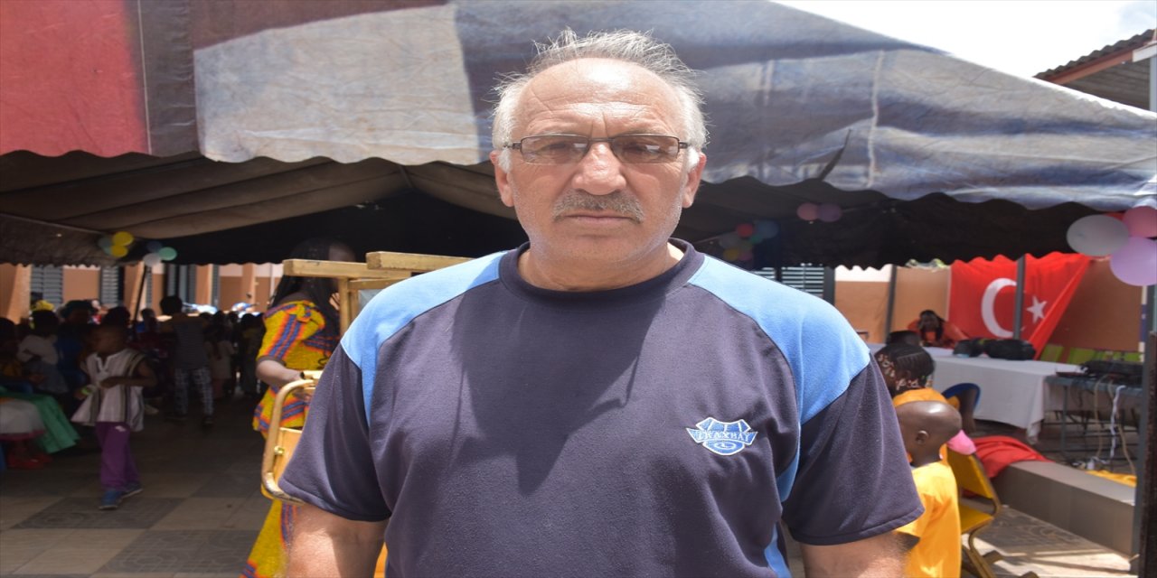 Cansuyu Derneği Mali'de yetimlerin yüzünü güldürdü