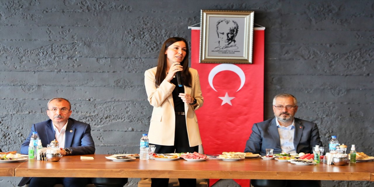 AK Parti Genel Başkan Yardımcısı Karaaslan, Samsun'da iş insanlarıyla bir araya geldi