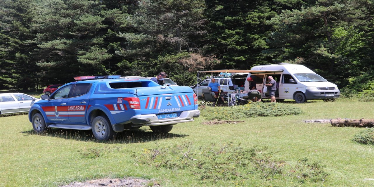 Bolu'da jandarma ekipleri, piknik alanları dışında ateş yakılmasına müsaade etmiyor