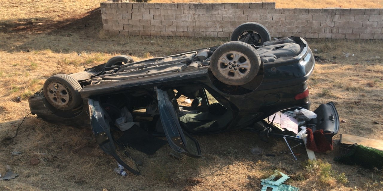 Gaziantep'te 3 aracın karıştığı trafik kazasında 7 kişi yaralandı