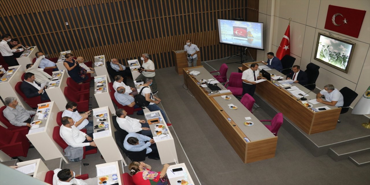 Bolu Belediye Başkanı'nın yabancıların faydalandığı bazı belediye hizmetlerine zam önergesi kabul edildi