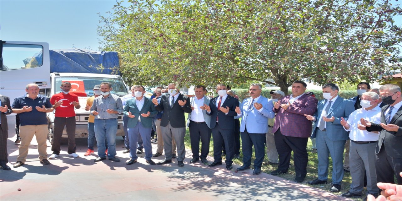 Çorum'dan yangından etkilenen Muğla'ya 176 ton hayvan yemi gönderildi