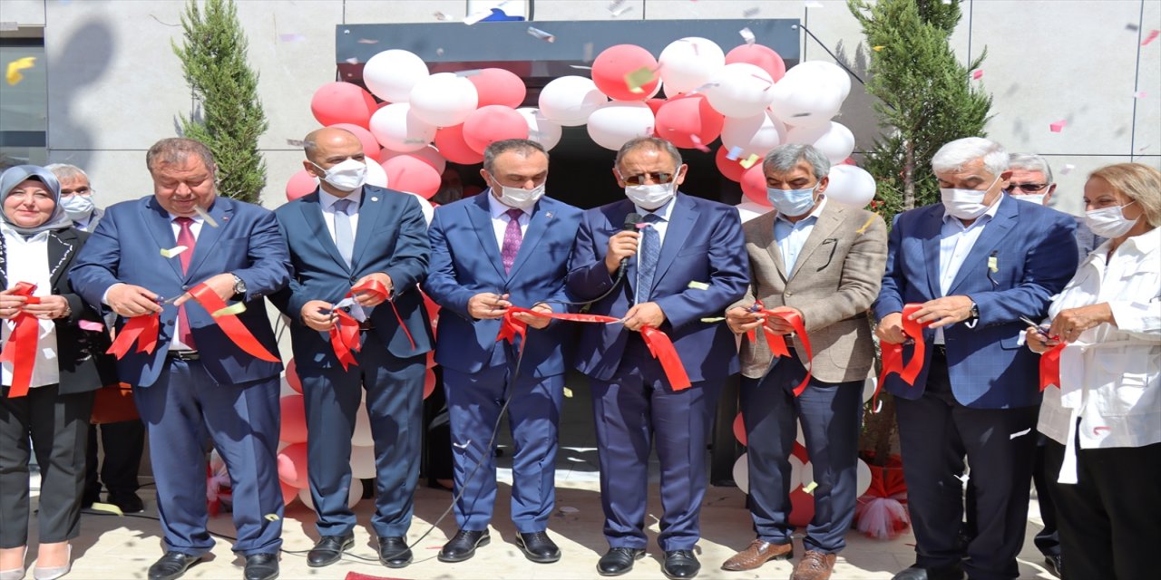 AK Parti Genel Başkan Yardımcısı Mehmet Özhaseki, Kilis'te toplum merkezi açtı