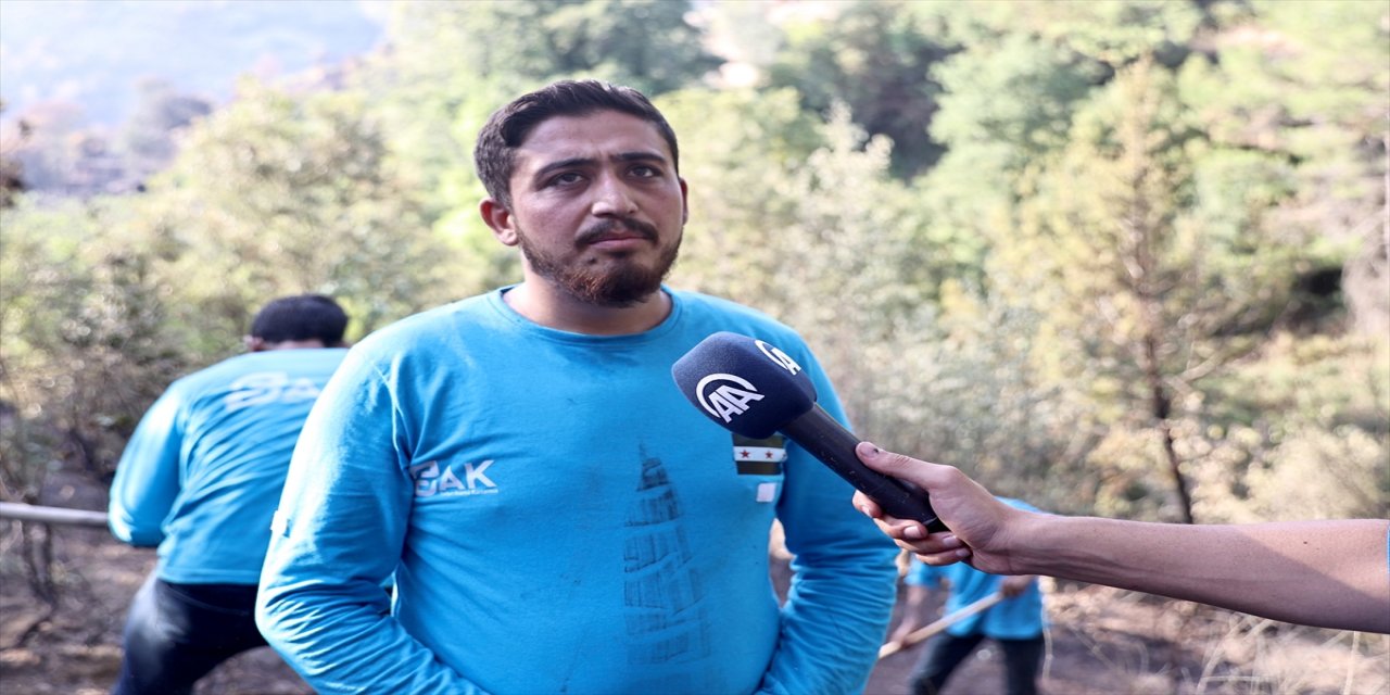 Antalya'daki yangın söndürme çalışmalarına Suriye Arama Kurtarma ekibi de destek oluyor