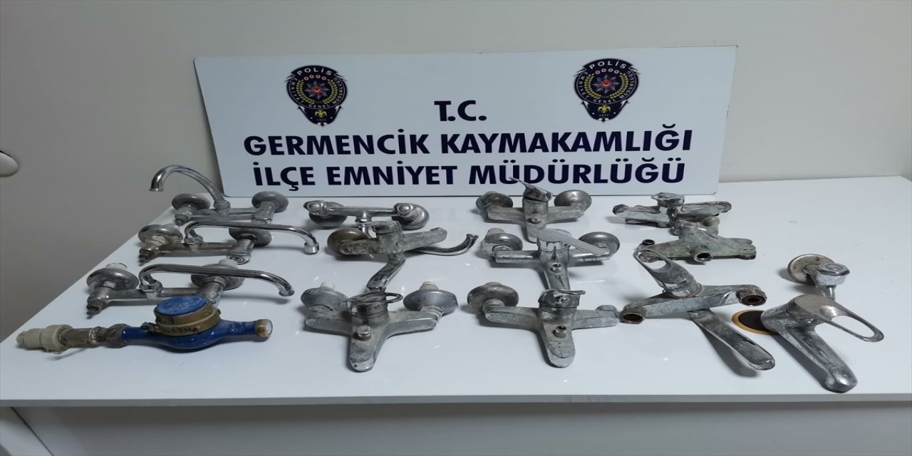 Aydın'da iki şüphelinin camilerden yaptığı hırsızlık güvenlik kamerasına yansıdı