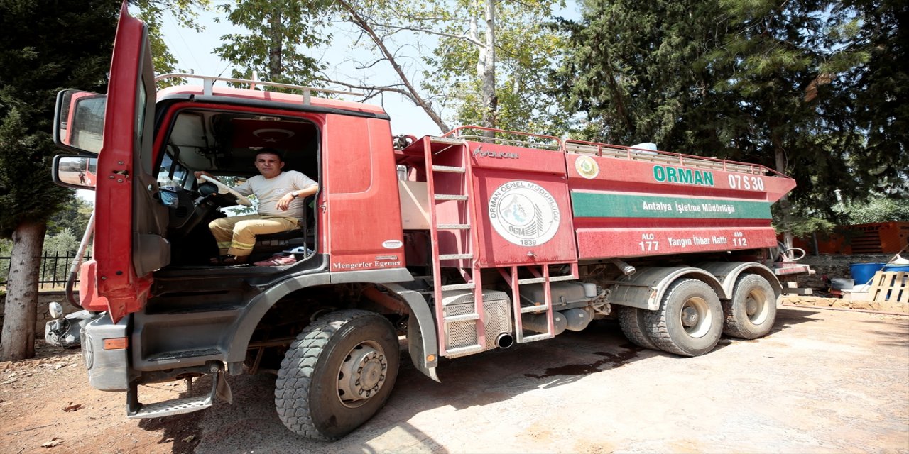 Antalya'da alevlerin arasındayken yaptığı telsiz anonsuyla duygulandıran orman işçisi konuştu