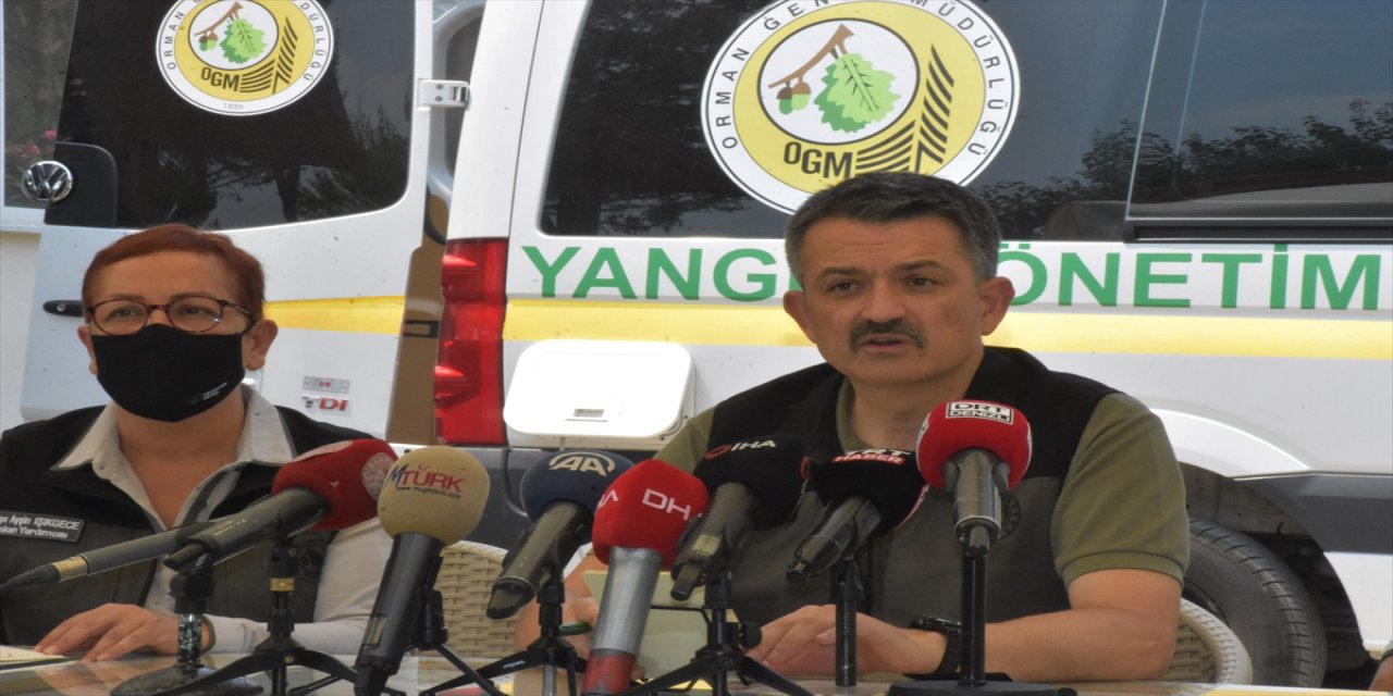 Tarım ve Orman Bakanı Pakdemirli, Muğla'nın Ula Yangın Yönetim Merkezi'nde konuştu