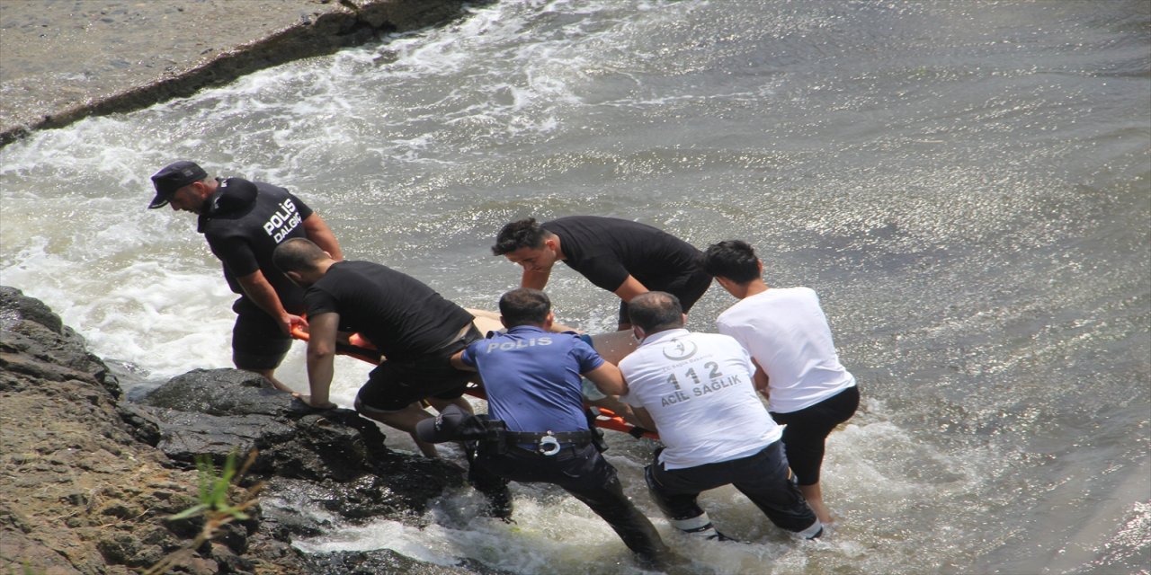 Sinop'ta denize giren 65 yaşındaki kişi boğuldu