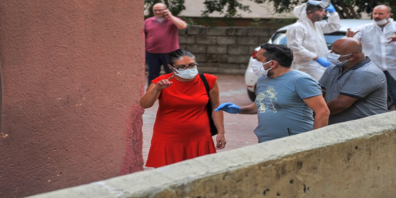 Antalya'da anne ve kızı evlerinde ölü bulundu