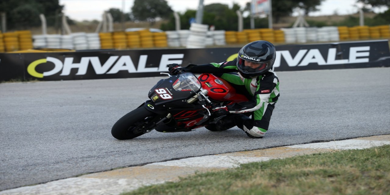 Türkiye Süpermoto Şampiyonası ikinci ayak yarışları Uşak'ta başladı