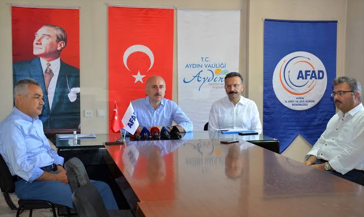 Ulaştırma ve Altyapı Bakanı Karaismailoğlu, Aydın'da orman yangınlarına ilişkin açıklamada bulundu