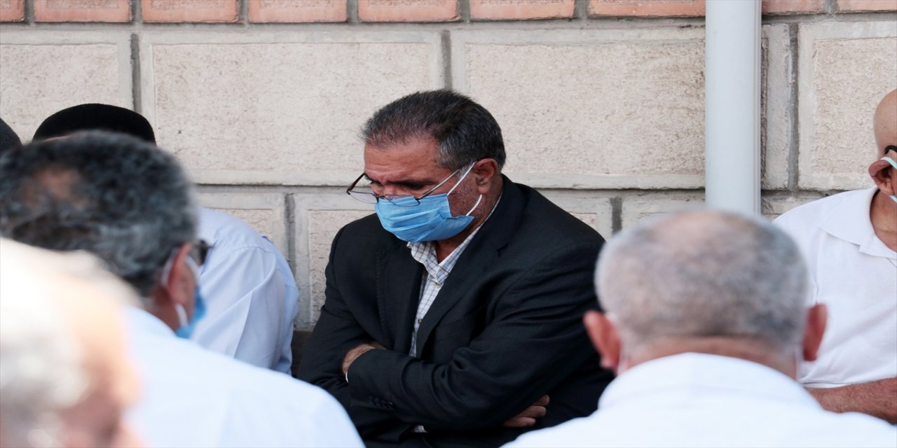 Balıkesir'deki yolcu otobüsü kazasında hayatını kaybeden gurbetçi anne ve iki çocuğu Kocaeli'de defnedildi