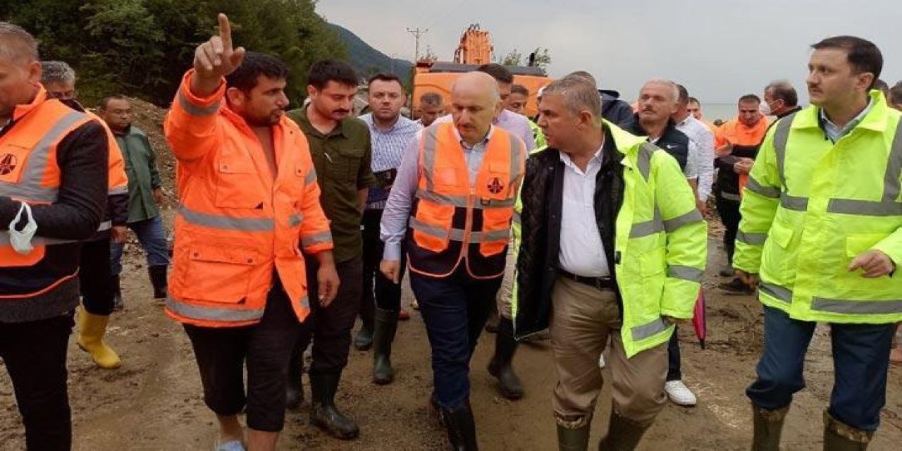 Bakan Adil Karaismailoğlu, helikopterlerle Ayancık'tan tahliyelerin yapıldığını açıkladı