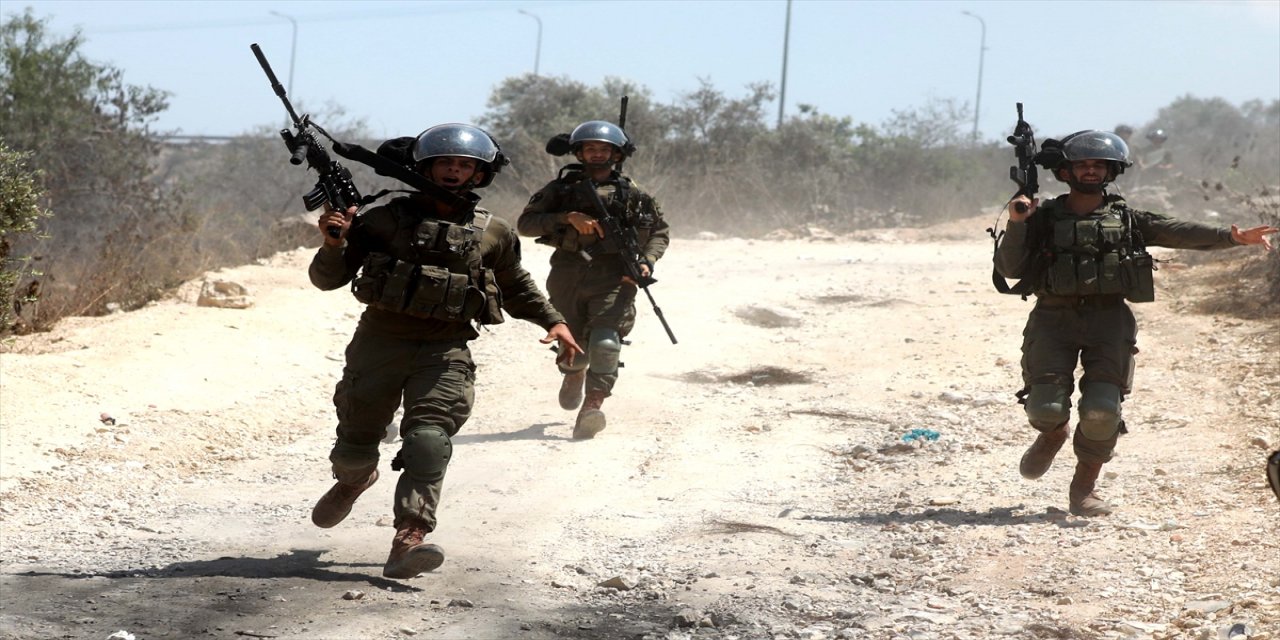 İsrail askerleri Batı Şeria'daki gösterilerde 5 Filistinliyi yaraladı