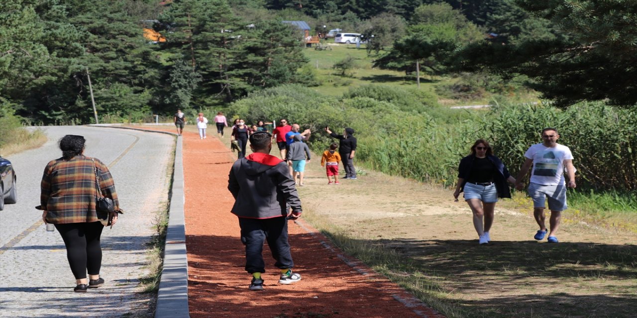Abant'ta hafta sonu yoğunluğu yaşanıyor