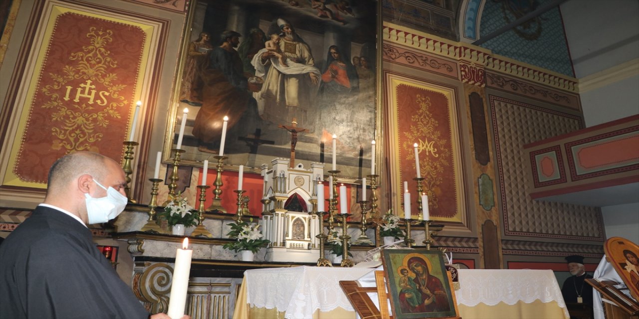 Fener Rum Patriği Bartholomeos, Trabzon'daki Santa Maria Katolik Kilisesi'nde akşam duasına katıldı