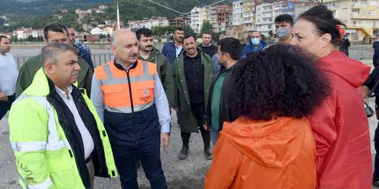 Bakan Karaismailoğlu Ayancık'taki incelemelerinin ardından açıklama yaptı