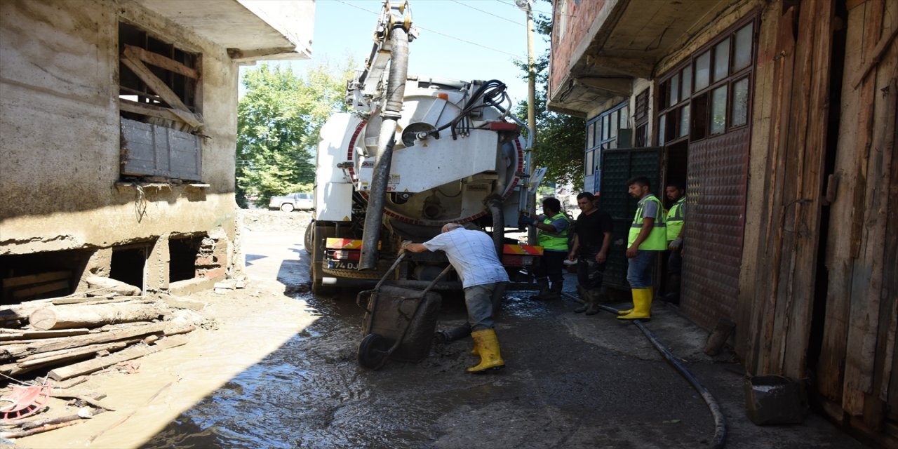 Bartın'da selden etkilenen bölgelerde yaşam kısmen normale dönüyor