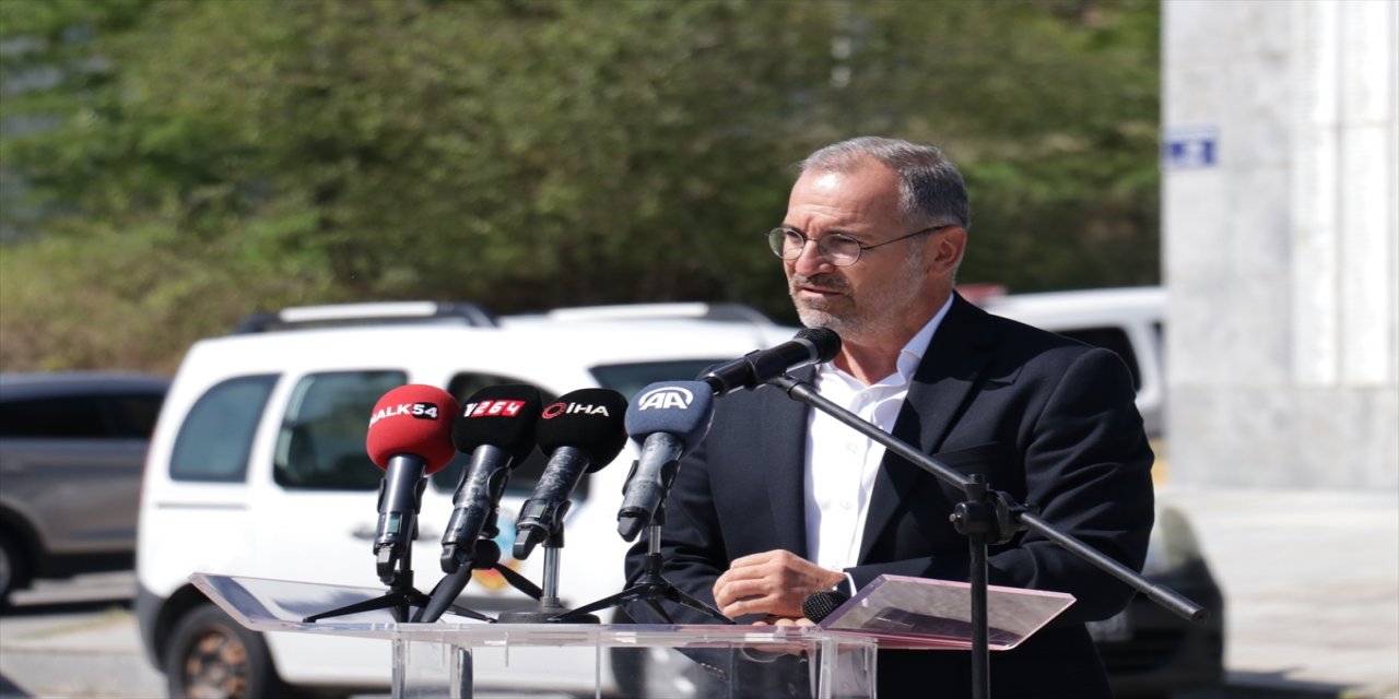 Marmara Depremi'nde hayatını kaybedenler mezarları başında anıldı