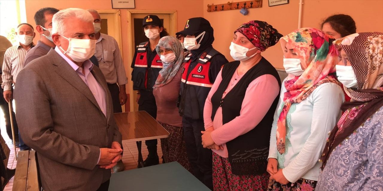 AK Parti Genel Başkanvekili Yıldırım'dan Bartın'daki selde ölen kadının ailesine taziye ziyareti