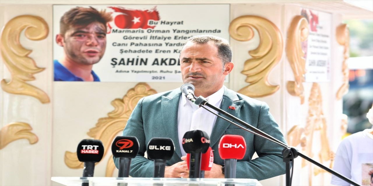 Beyoğlu'nda, orman yangınında hayatını kaybeden Şahin Akdemir'in anısına hayrat çeşmesi açıldı
