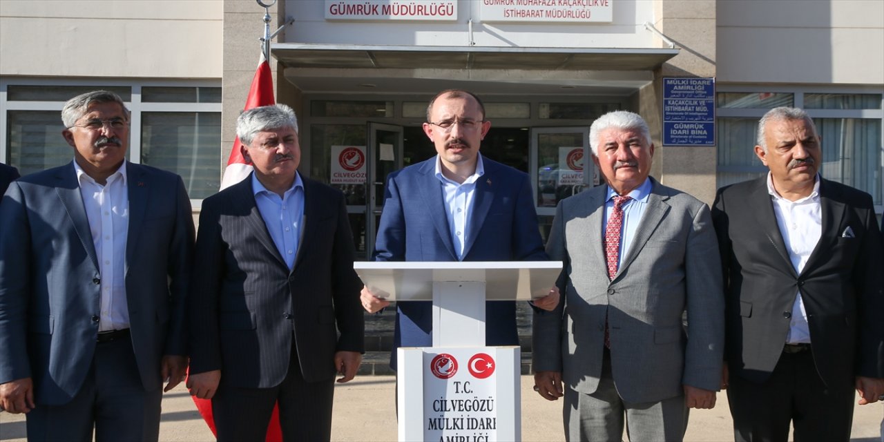 Ticaret Bakanı Mehmet Muş, Hatay'daki Cilvegözü Gümrük Kapısı'nda inceleme yaptı