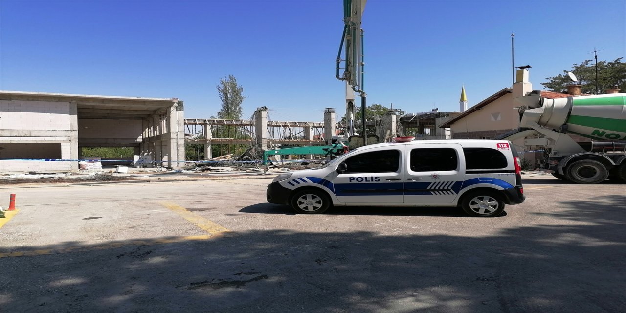 Konya'da bir inşaatın kolon imalatının çökmesi sonucu 1'i ağır, 3 işçi yaralandı