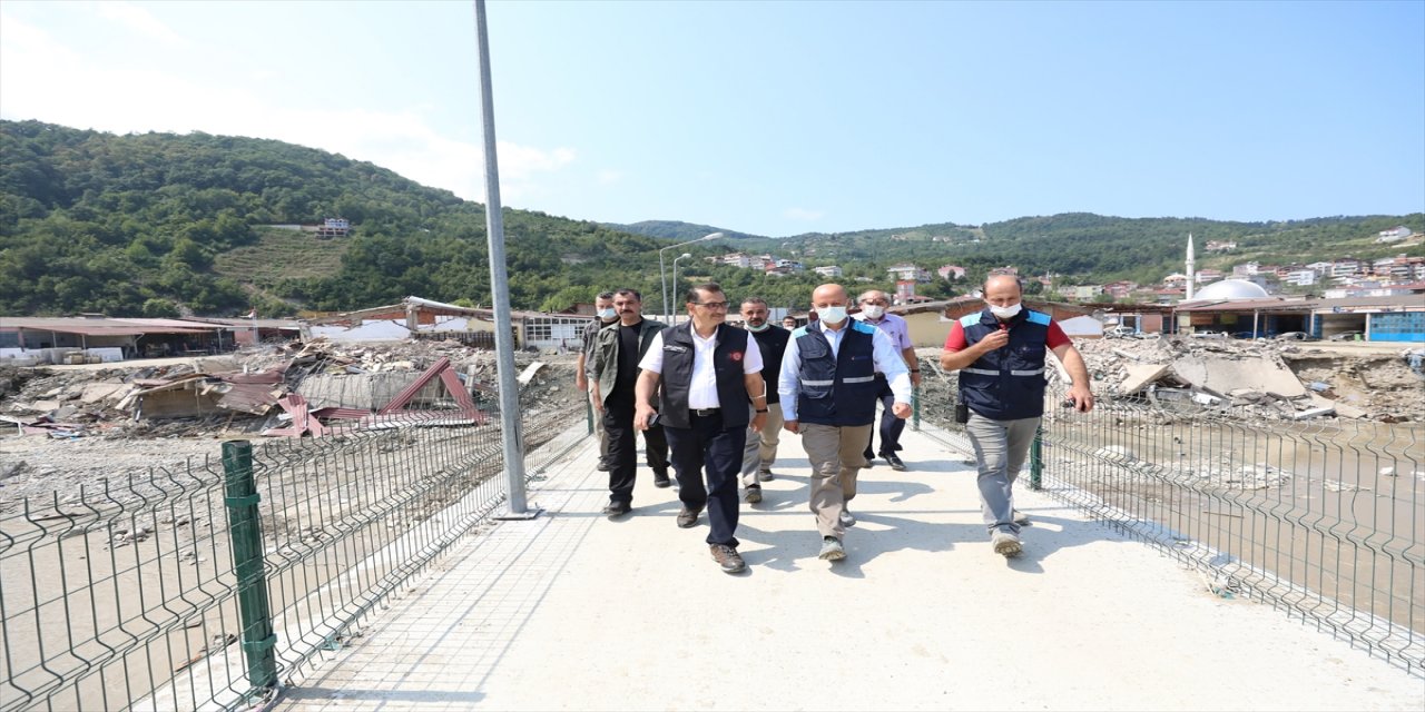 Enerji ve Tabii Kaynaklar Bakanı Dönmez, Ayancık ilçesinde incelemelerde bulundu