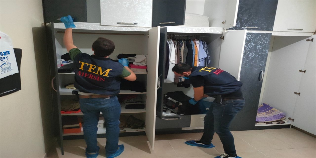 Mersin'de YPG/PKK propagandası yaptıkları iddiasıyla 4 zanlı yakalandı