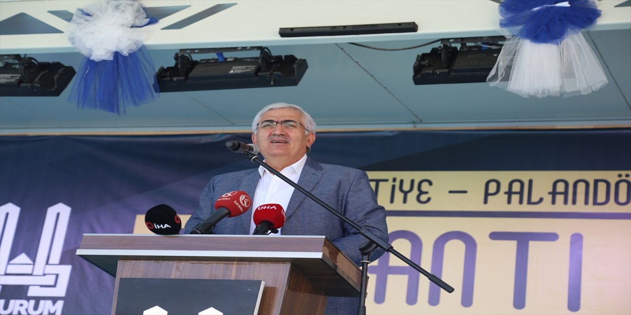 Vali Okay Memiş Erzurumlulardan trafik kurallarına uymalarını ve aşı yaptırmalarını istedi