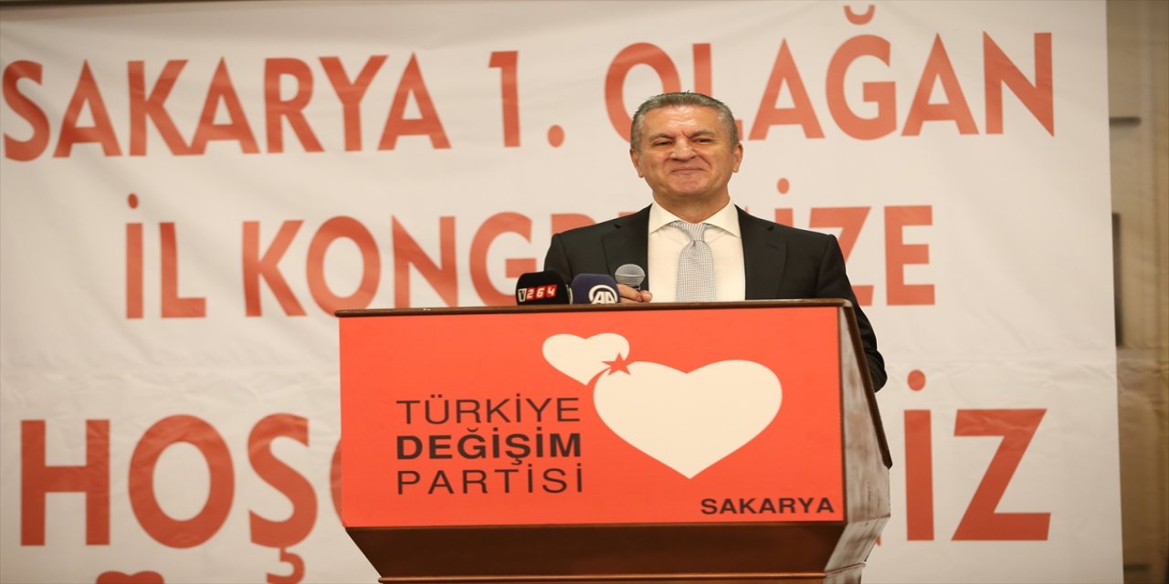 TDP Genel Başkanı Sarıgül, partisinin Sakarya il kongresine katıldı