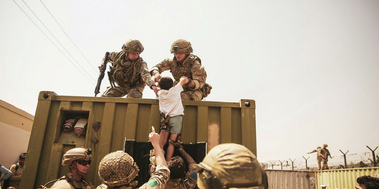 Washington Post, ABD'nin Afganistan'da geride binlerce kişiyi bırakmasını "ahlaki felaket" olarak yorumladı