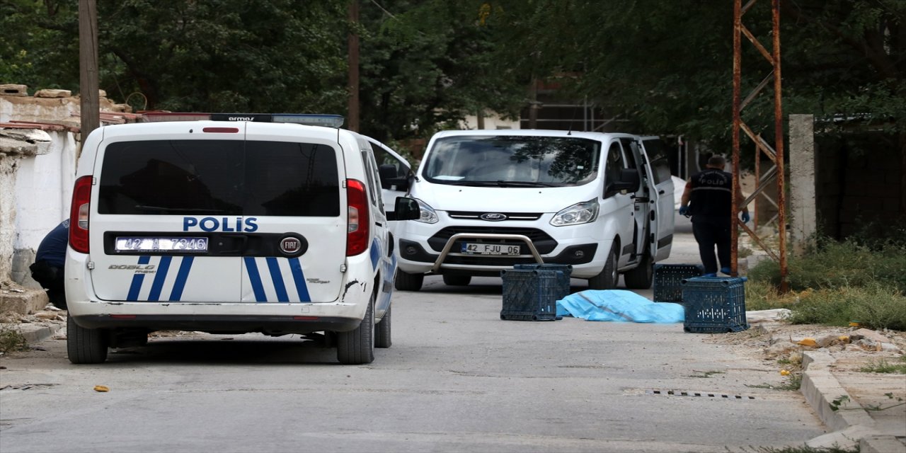 Konya'da çıktığı elektrik direğinde akıma kapılan kişi öldü