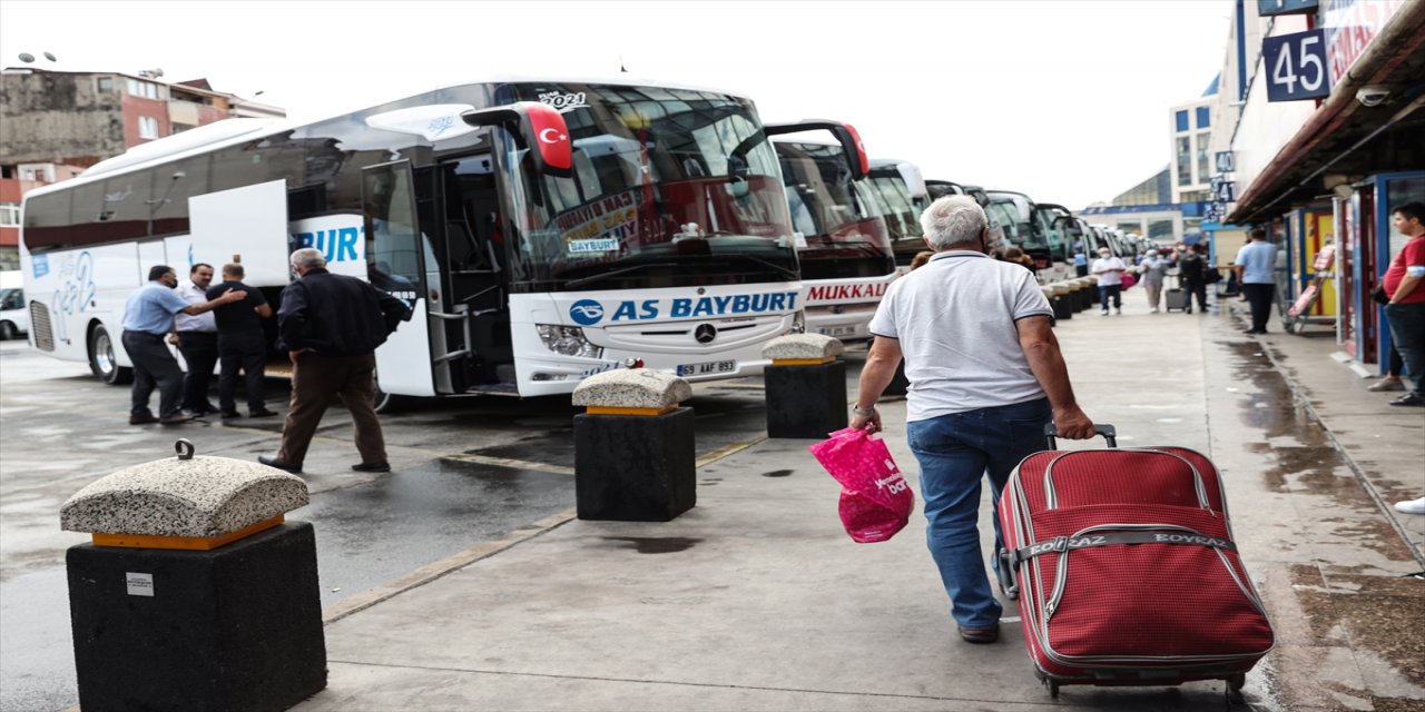 Ulaşımda aşı ve PCR testi zorunluluğu başladı