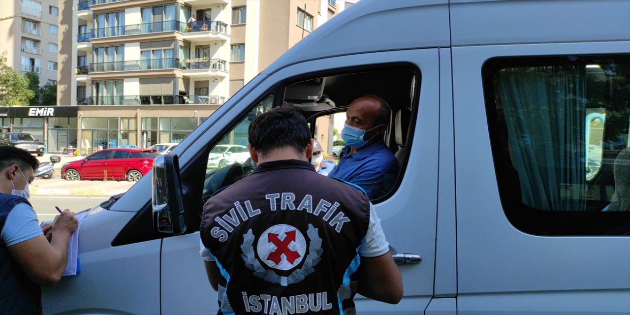 İstanbul'da okul çevresindeki iş yerlerine ve servis araçlarına yönelik denetim gerçekleştirildi