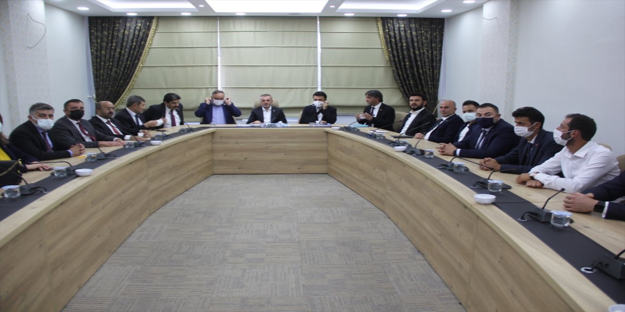 AK Parti Genel Başkan Yardımcısı Kandemir, Zara'da partililerle buluştu