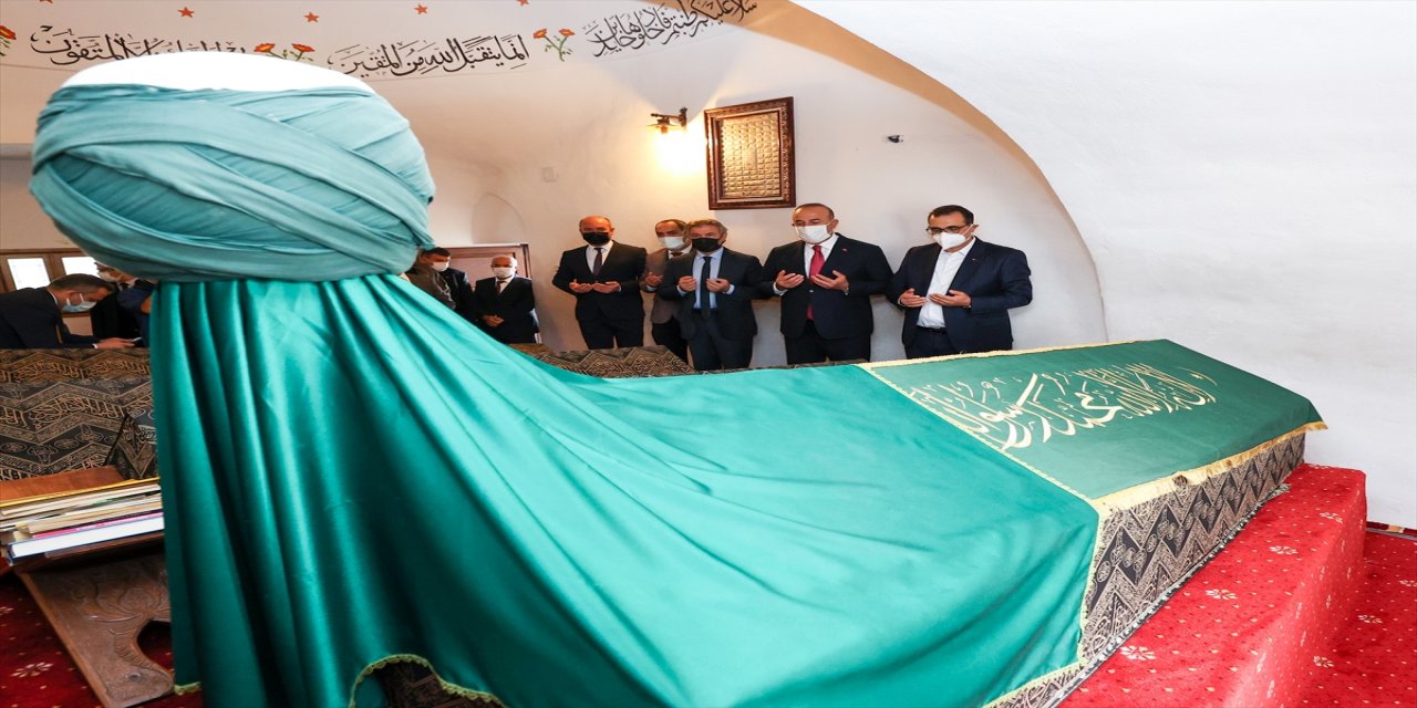 Bakanlar Mevlüt Çavuşoğlu ve Fatih Dönmez, Bilecik'te STK temsilcileriyle bir araya geldi