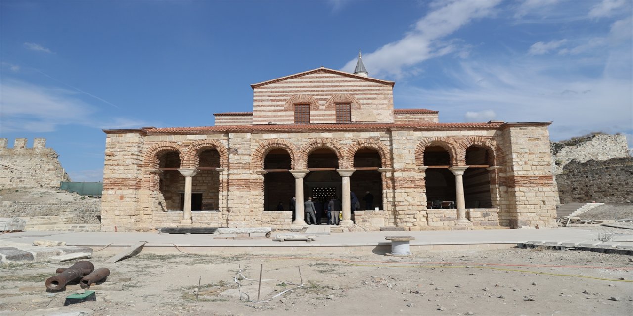 Edirne'de tarihi Enez Fatih Camisi'nin restorasyonunda sona gelindi