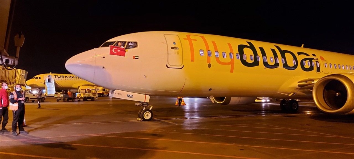 FlyDubai Havayolları'nın Ankara'ya ilk doğrudan seferine "su taklı" karşılama
