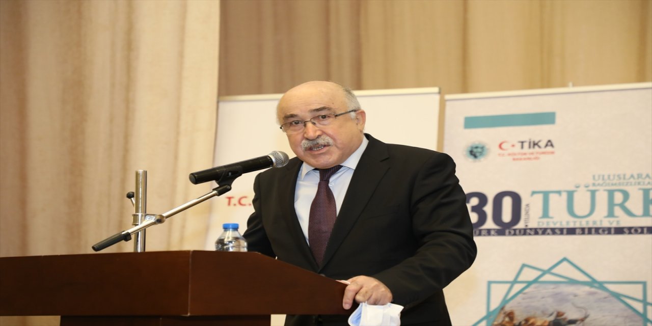 Bakü'de "Bağımsızlıklarının 30. Yılında Türk Devletleri ve Türk Dünyası Bilgi Şöleni" düzenlendi