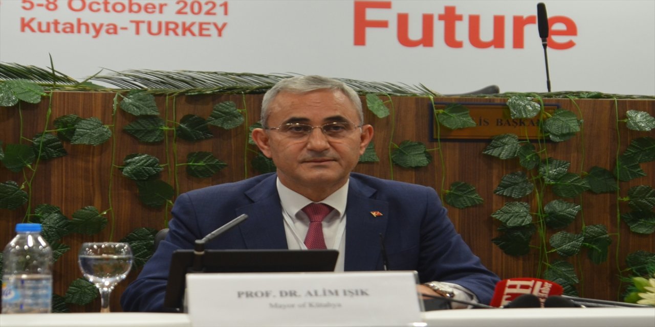 Kütahya'daki "2. Dünya Aracı Şehirler Forumu" 86 ülkeden katılımla sona erdi