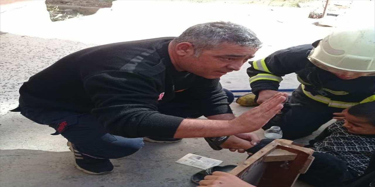 Siirt'te rögara düşen çocuğu itfaiye kurtardı