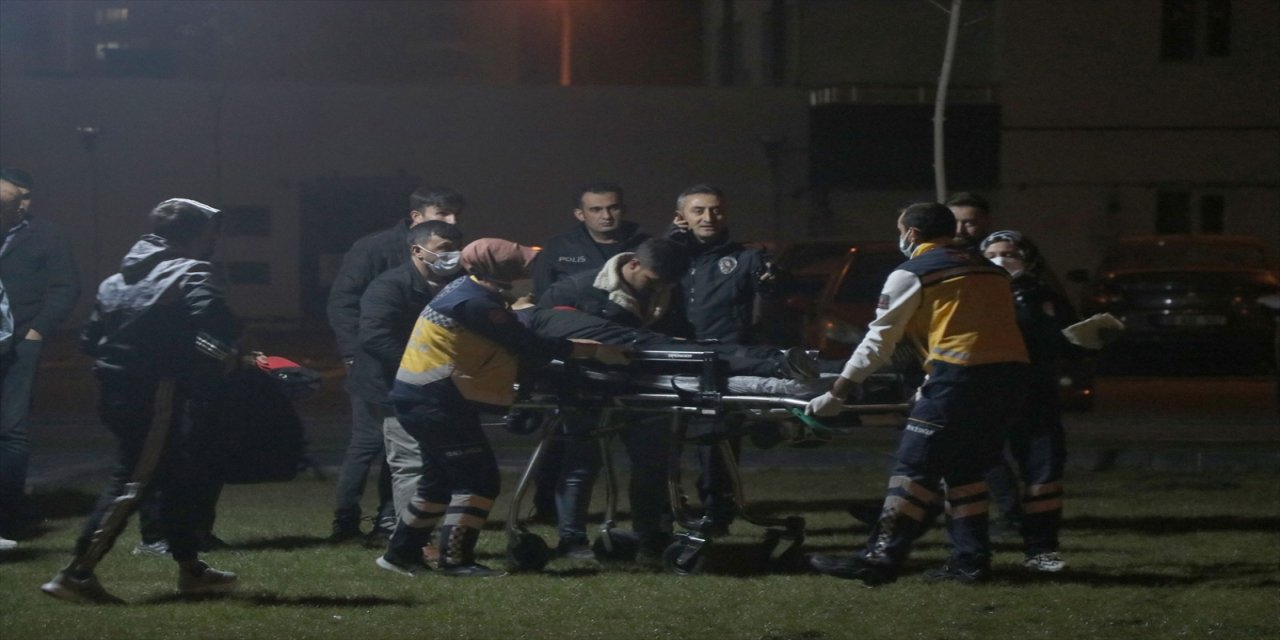 Kayseri'de arkadaşı tarafından parkta bıçaklanan 17 yaşındaki genç yaralandı