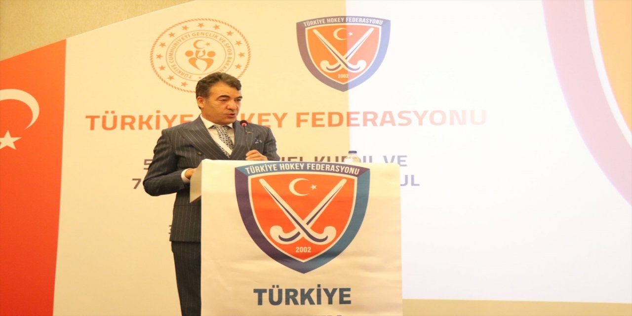 Hokey Federasyonunda Sadık Karakan yeniden başkan seçildi